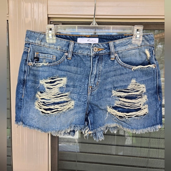 Kancan Low-Rise Denim Shorts Highly Distressed Women's Sz 7/27 - Picture 1 of 9